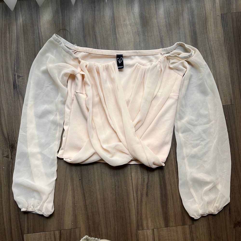 NWOT - Windsor, cream, cropped blouse